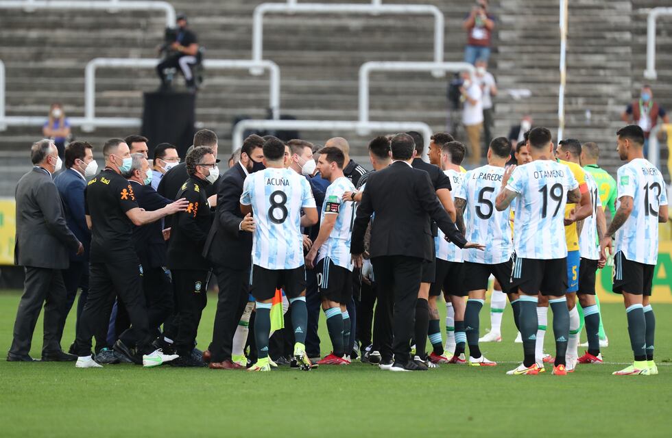 Qué dijo el director de Anvisa sobre el escándalo en Brasil y por qué suspendió el partido