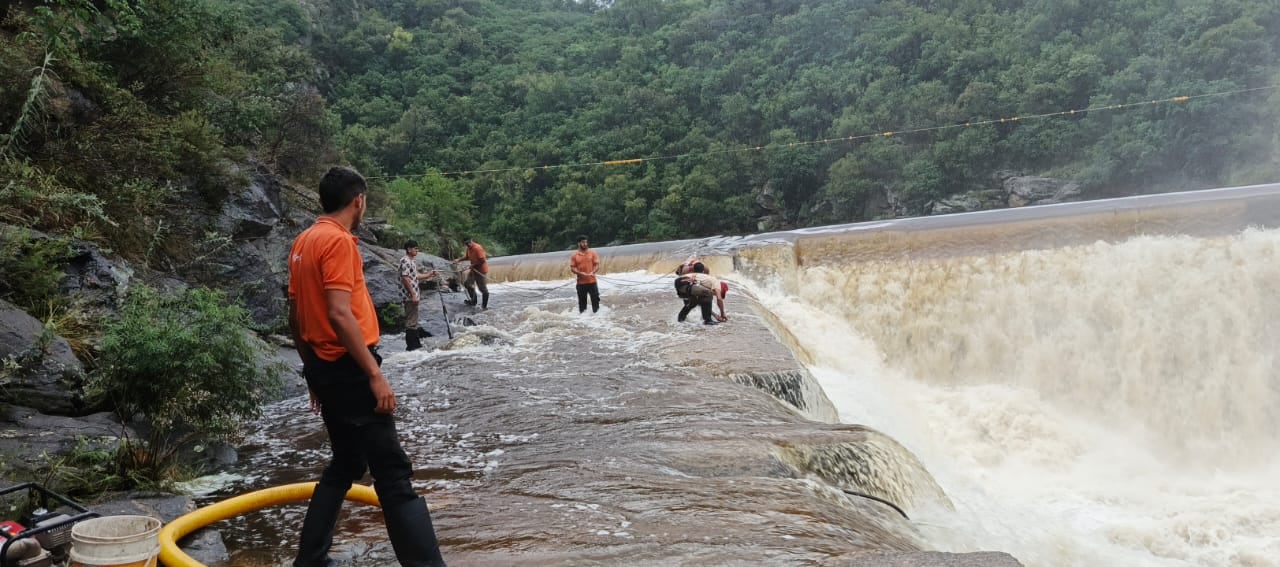 El Municipio agradeció a los trabajadores del Servicio Municipal de Agua por su labor ante la histórica creciente
