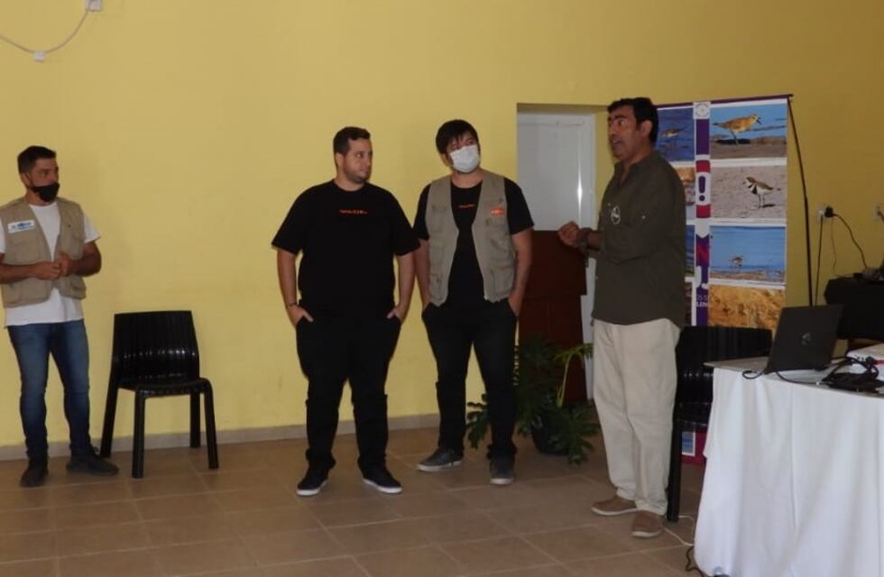 Vía Ansenuza presentó su trabajo en el 1° Festival Internacional de Aves Playeras