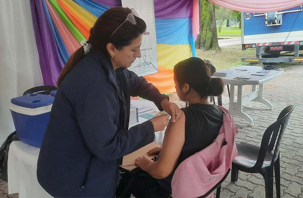 Tucumán bate récord en vacunación de mujeres gestantes