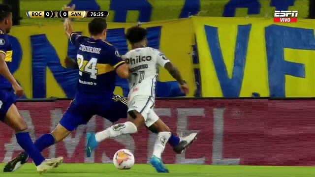 Polémica por supuesto penal no cobrado en Boca-Santos.