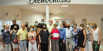 Entrega de certificados de los talleres para adultos mayores