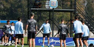 El plantel de Belgrano se quedó en Buenos Aires y entrenó en Ezeiza (Prensa Belgrano).