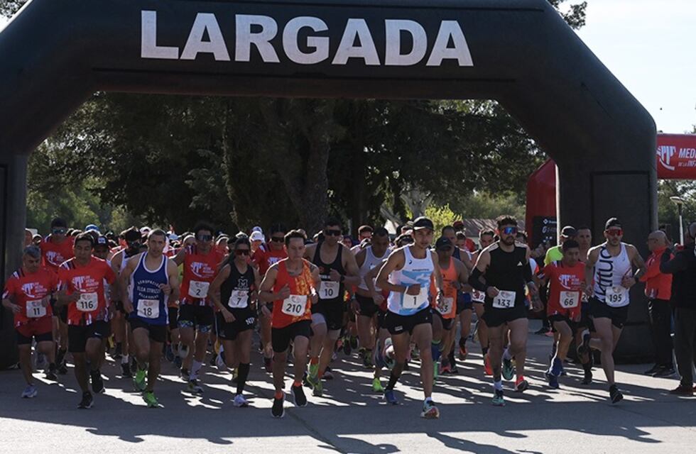 La Media Maratón de la Infantería de Marina convocó a más de 700 competidores