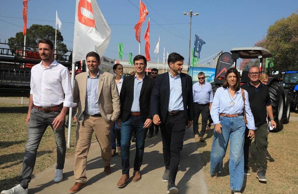 Pullaro recorrió la ExpoRural de Rafaela y destacó: “Creemos en el campo y creemos en la industria”