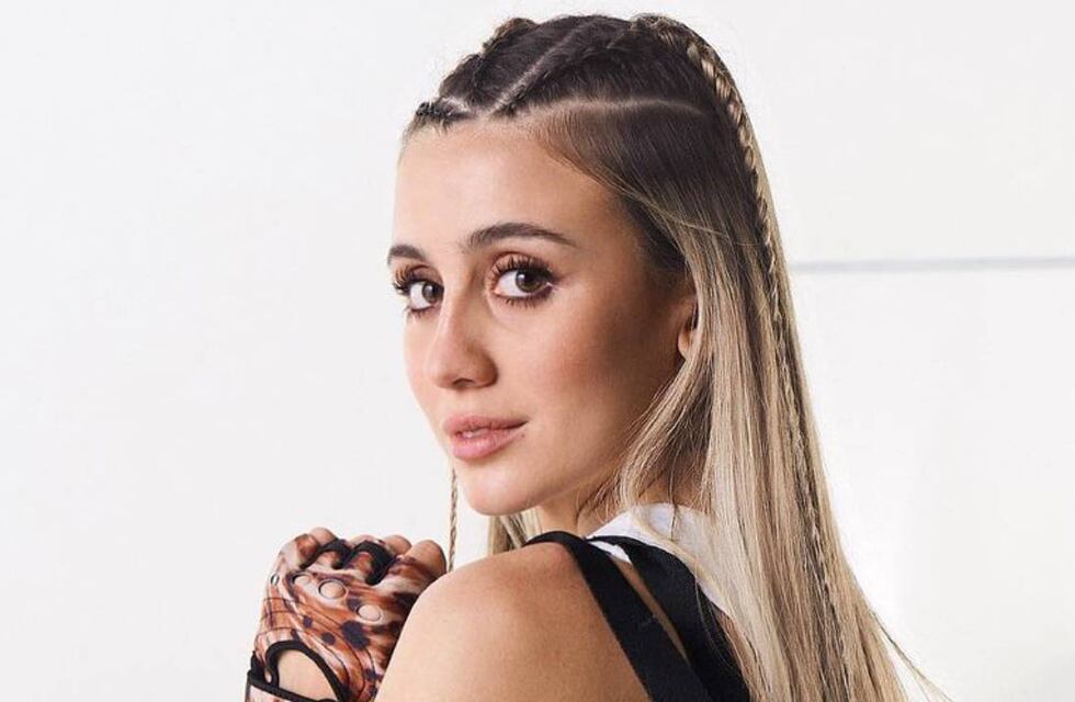 Top y short deportivo: Morena Beltrán impactó al lucir el conjunto que elige para jugar al fútbol