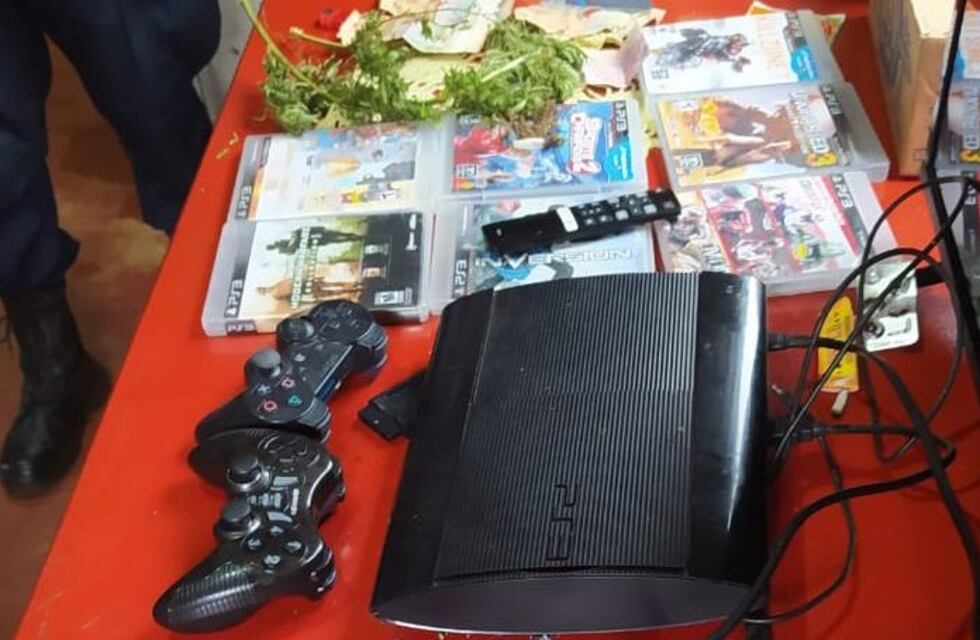 Detuvieron a un joven con objetos robados y droga