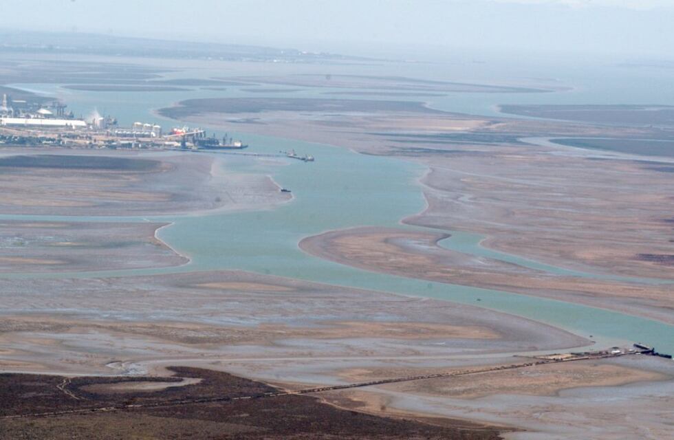 Iniciaron un monitoreo de la calidad del agua en el estuario de Bahía