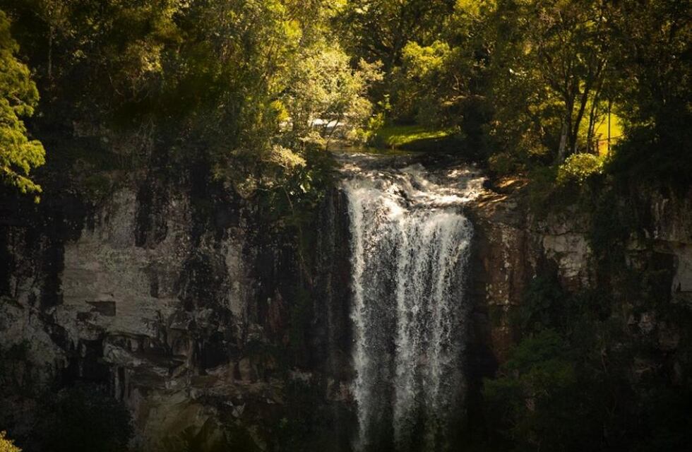 Sobrevolaron el foco de incendio en el Parque Provincial Salto Encantado