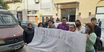 Reclamo por abuso de menor en Gualeguaychú. Foto: MáximaOnline.