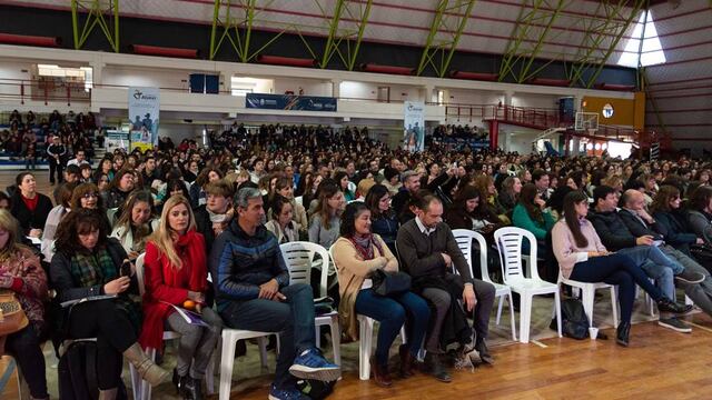 La edición 2019 del Congreso educativo reunió a más de 1.000 personas en el polideportivo cubierto de General Alvear.