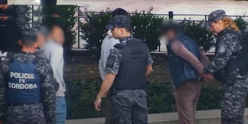 Detuvieron a tres personas por vender drogas en pleno Centro.