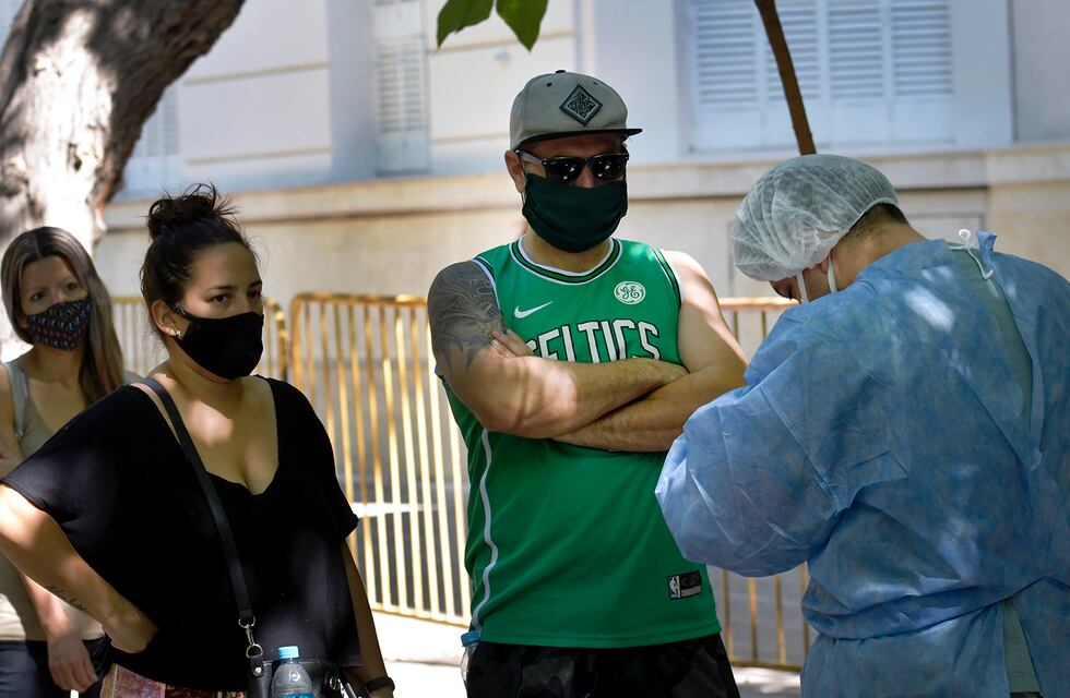 Cambiarán el punto de testeo de la Peatonal por la cantidad de personas que asistieron