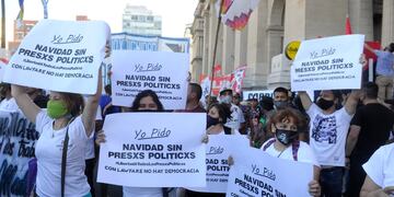 Marcha en Tribunales del kirchnerismo por una "Navidad sin presos políticos" - Foto: Clarín