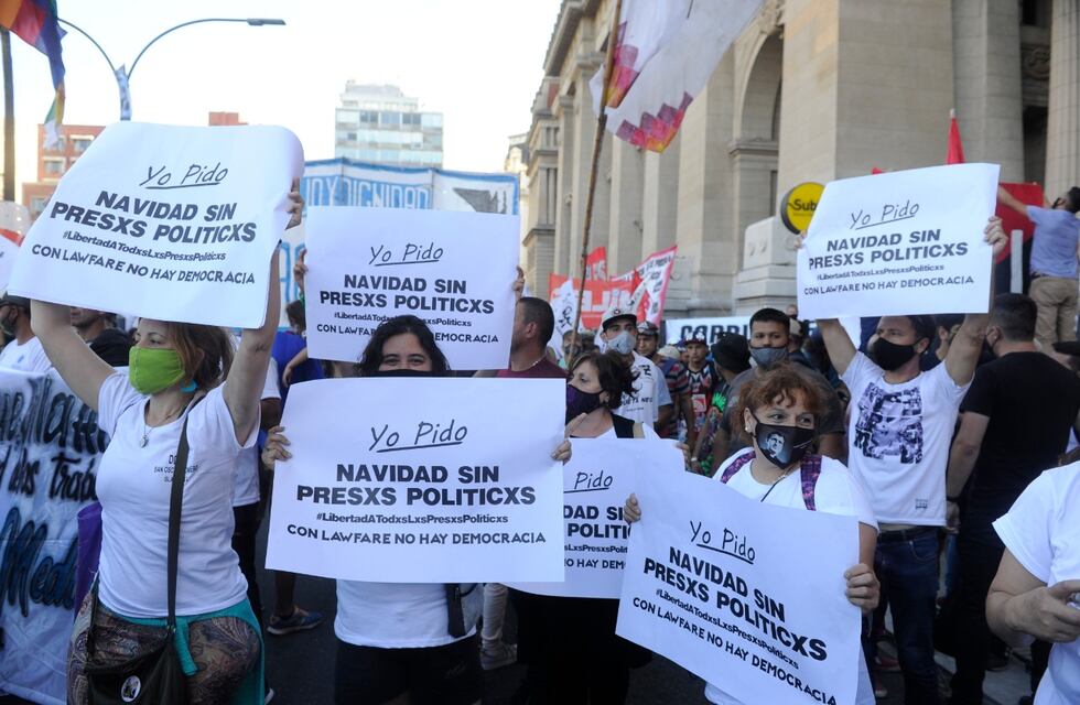 El kirchnerismo realizó una movilización contra la Corte Suprema para reforzar la ofensiva del Gobierno