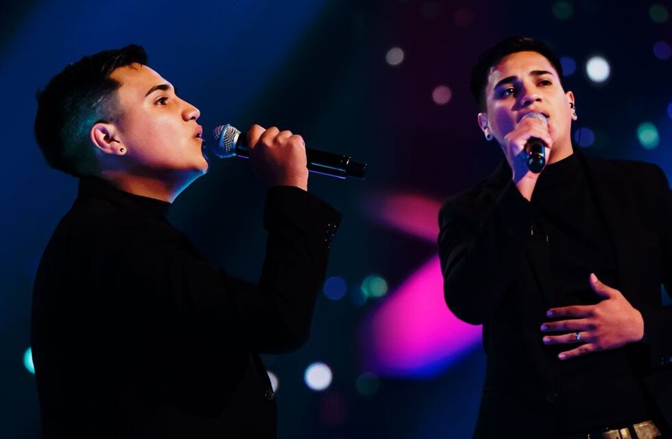 Enzo “Huesito” Flores recurrió a los clásicos y volvió a pasar de instancia en Canta conmigo ahora