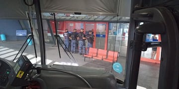 La terminal de Córdoba amaneció con custodia policial para permitir que circulen los colectivos.