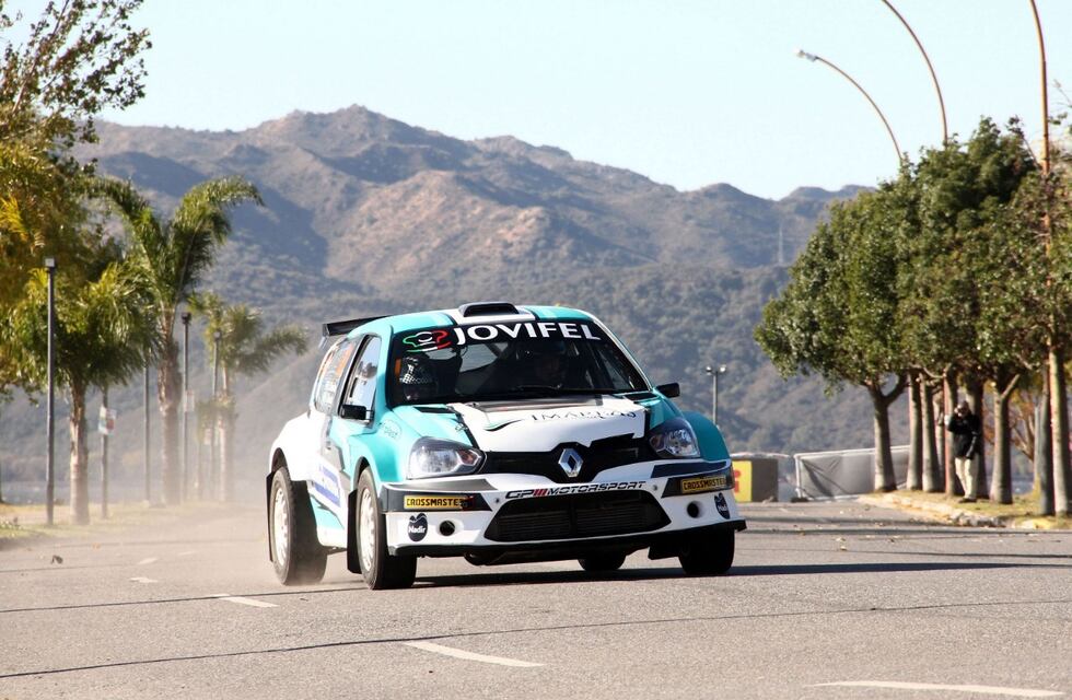 Carlos Paz vibró con el Rally Provincial en la costanera de la ciudad