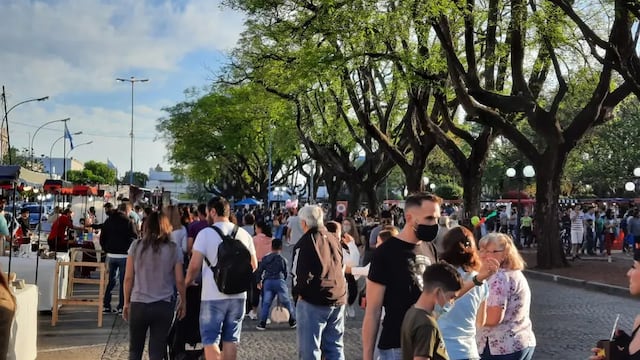 Plaza feria en Rafaela