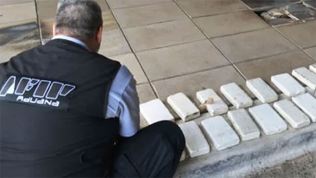 camionero fue detenido cuando intentaba cruzar de Entre Ríos a Uruguay