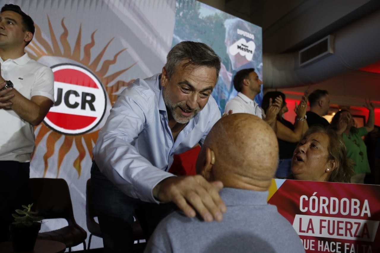 Ramón Mestre en el cierre de campaña de la UCR, en la Casa Radical. (La Voz)