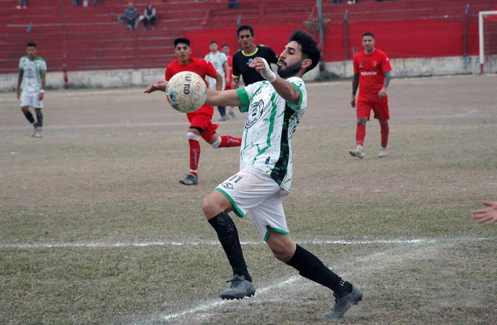 Liga Cordobesa: nada detiene la marcha de Camioneros