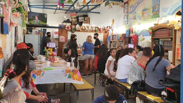 El merendero "Panza Caliente" reabrió sus puertas el pasado 29 de marzo. Asimismo, siempre continuó trabajando puertas adentro. (Foto: VíaCarlosPaz).