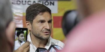 El dirigente radical tiene 48 años y quiere ser precandidato a gobernador de Santa Fe.