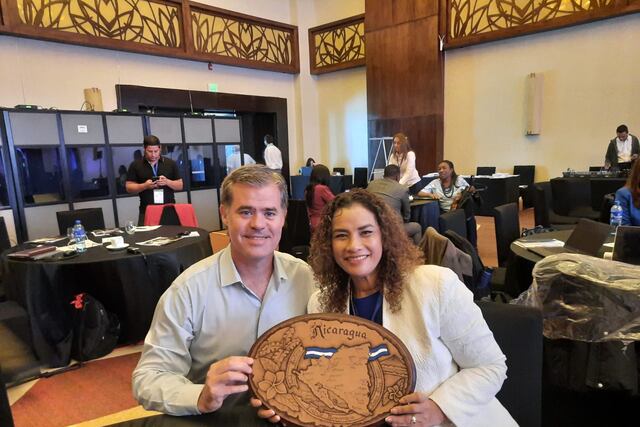 Piaggio en el Encuentro de Alcaldes y Alcaldesas en Panamá.