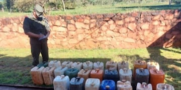 Secuestran combustible trasladado de manera ilegal en Montecarlo.