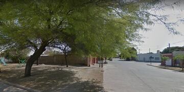 La plaza se encuentra ubicada a metros de Calderón de la Barca y Rodríguez Peña.