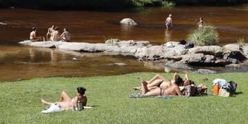 Primer jornada del 2021 con tiempo ideal para disfrutar del río, pileta y de paseos por la villa. (Foto: Facebook / Secretaría de Turismo, Deportes y Cultura VCP).