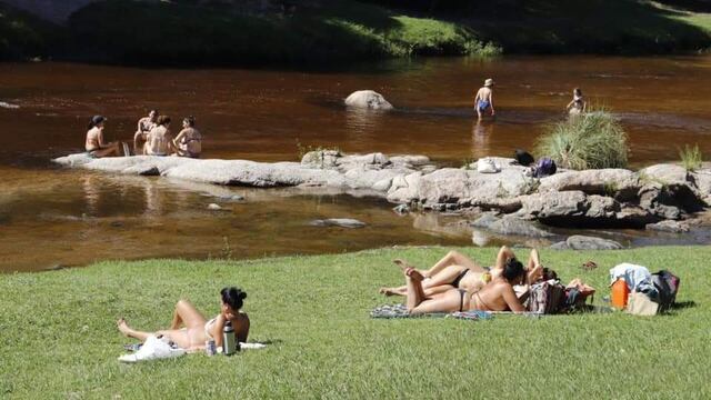 Primer jornada del 2021 con tiempo ideal para disfrutar del río, pileta y de paseos por la villa. (Foto: Facebook / Secretaría de Turismo, Deportes y Cultura VCP).