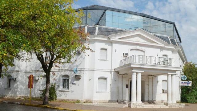 Clínica “Enrique J. Carrá”,