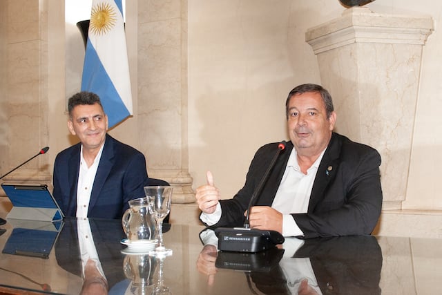 Cinco años de Vía Paraná: capacitación sobre comunicación inteligente e inteligencia artificial en la UNL