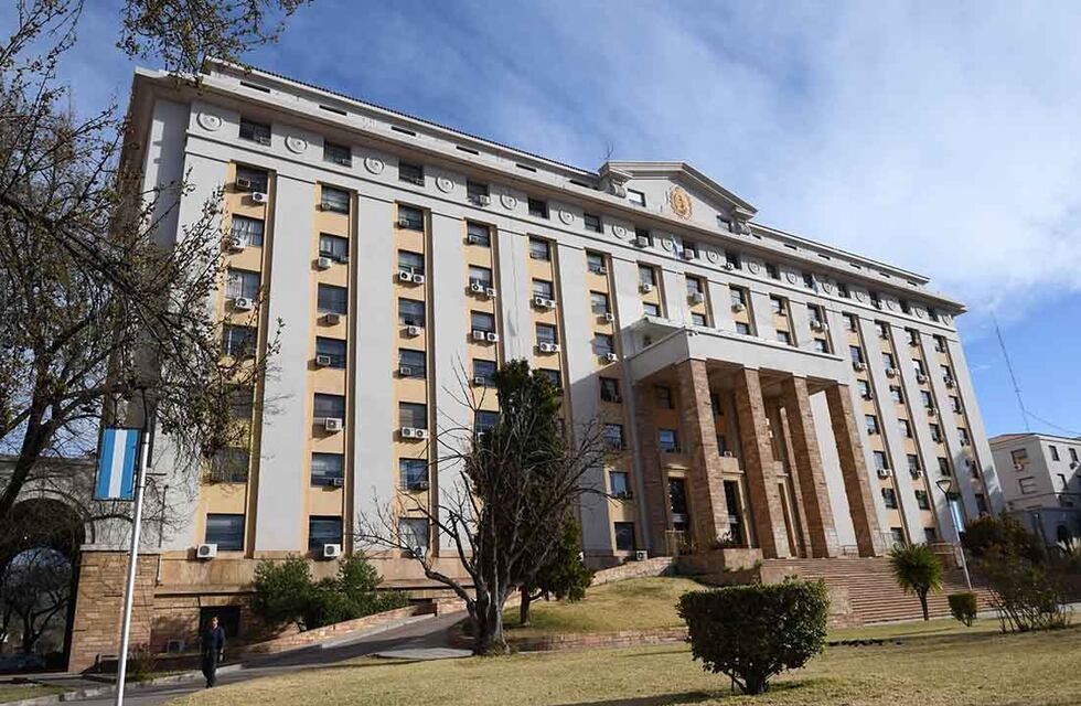 El Gobierno mendocino anunció cuando cobrarán los estatales