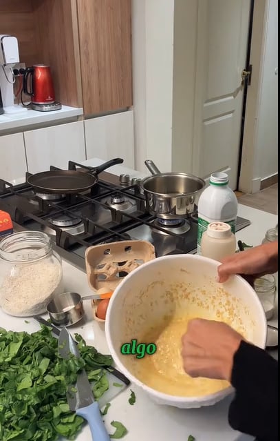 La receta de buñueños de espinaca de Catherine Fulop