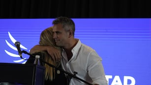 Martín Menem y Karina Milei en el Congreso de La Libertad Avanza en Mar del Plata (Foto: La Libertad Avanza)