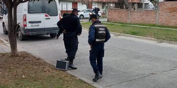 Salió a robar con pedido de captura nacional e internacional y fue detenido por la Policía de Salta junto a otro delincuente. Imagen Ilustrativa.