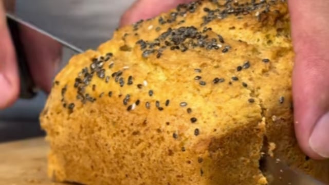 La receta de un pan sin harina en simples pasos.