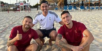 Todo comenzó en una playa de Lagos, Portugal, donde David conoció al "Papu" Gómez y a Lucas Ocampos.