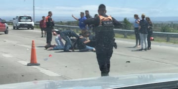 Dos personas resultaron con lesiones tras un choque en Circunvalación. (Gentileza)