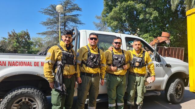 Personal de Defensoria, junto a Brigada Forestal, Bomberos y Municipalidad de La Cocha.