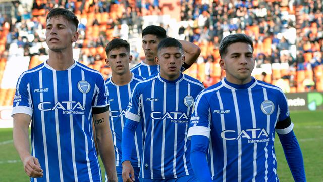 El Club Godoy Cruz Antonio Tomba le ganó a Independiente de Avellaneda, en el estadio Malvinas Argentinas, por la fecha 19 de la Liga Profesional, 2-1. Ahora jugará el lunes por LPF, y esperar la confirmación del duelo por Copa Argentina.
Foto:Orlando Pelichotti