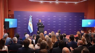 El presidente Javier Milei se reunió hoy con legisladores en el Salón Héroes de Malvinas de la Casa Rosada (Presidencia)