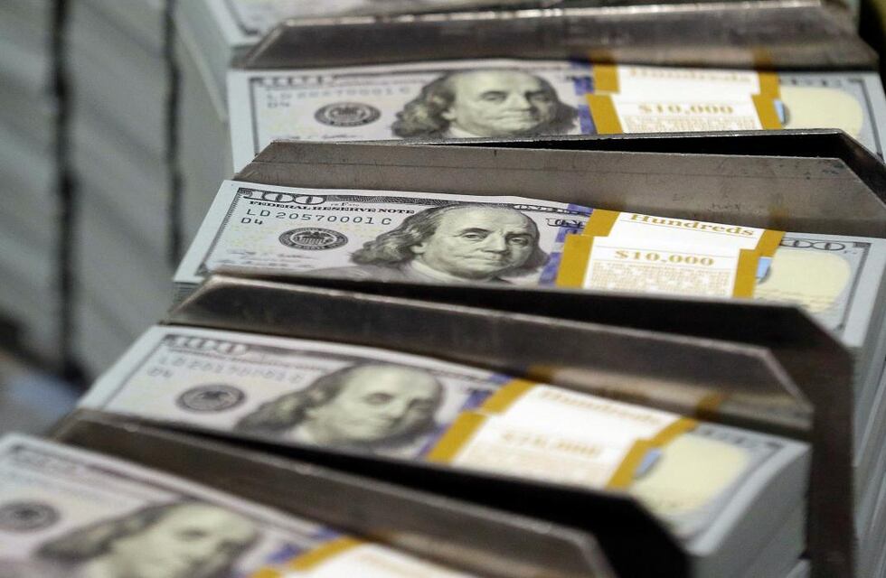 Con el dólar en el freezer, desacelera un poco la inflación