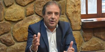 El vicegobernador Alberto Bernis sostuvo que la Constitución provincial reformada "reconoce y amplía derechos y garantías, aún para los sectores sociales y políticos que reclamaron en su contra".