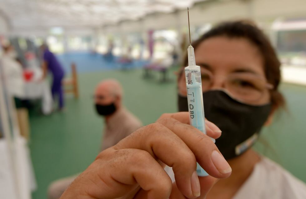 Reclaman por el “bajo ritmo de vacunación” en Mendoza