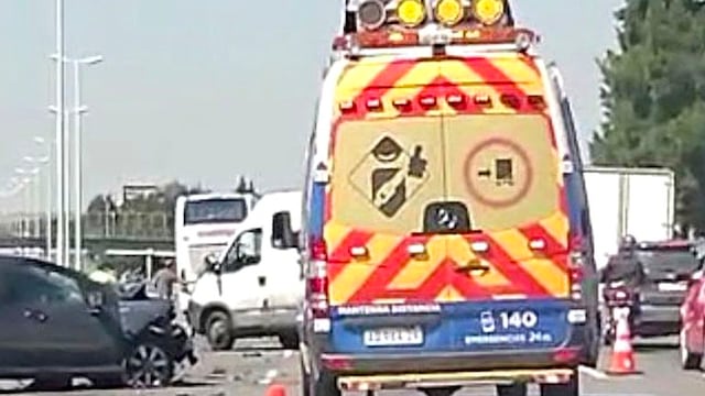 Fuerte choque múltiple en la Autopista del Oeste: tres personas murieron