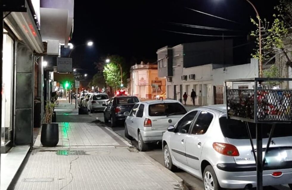 Nuevas luminarias LED en calle Rivadavia y en el perímetro del Hospital Municipal
